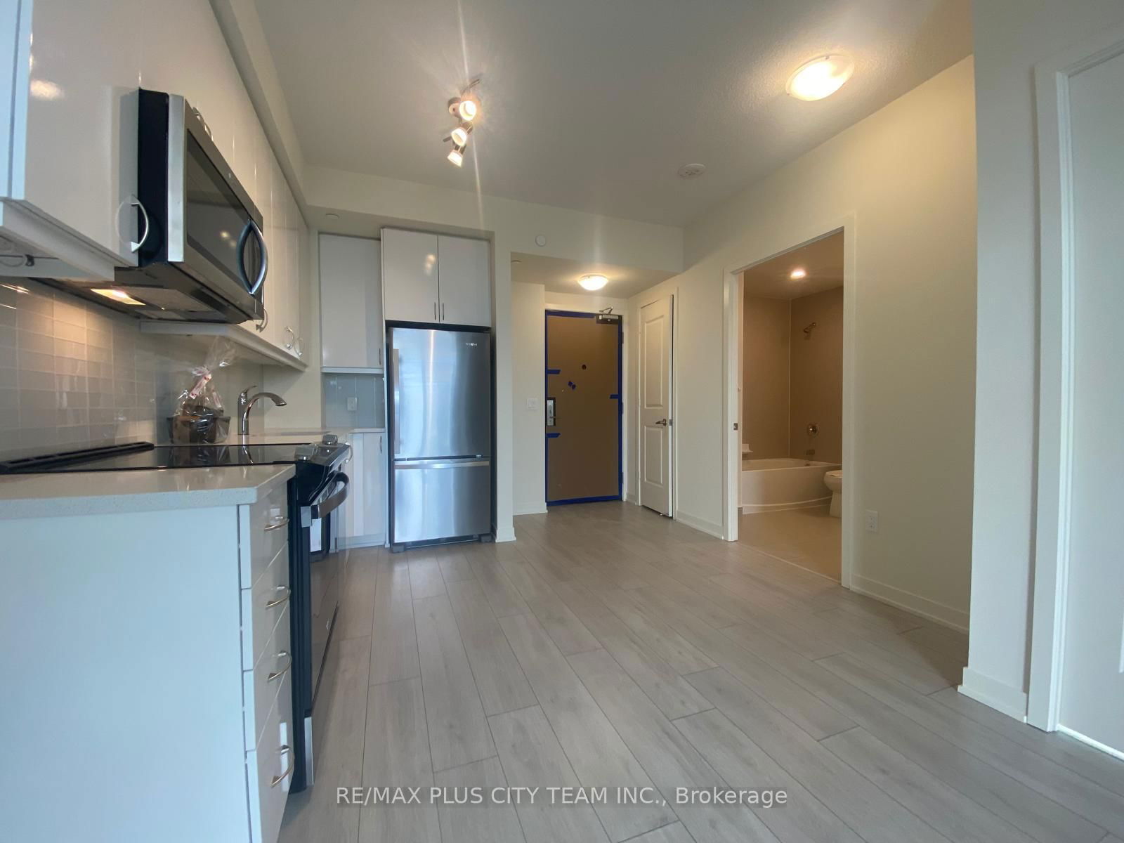 Condo for lease at 3309-38 Annie Craig Drive, Toronto, Mimico, M8V 0G9 - MLS: W12121061