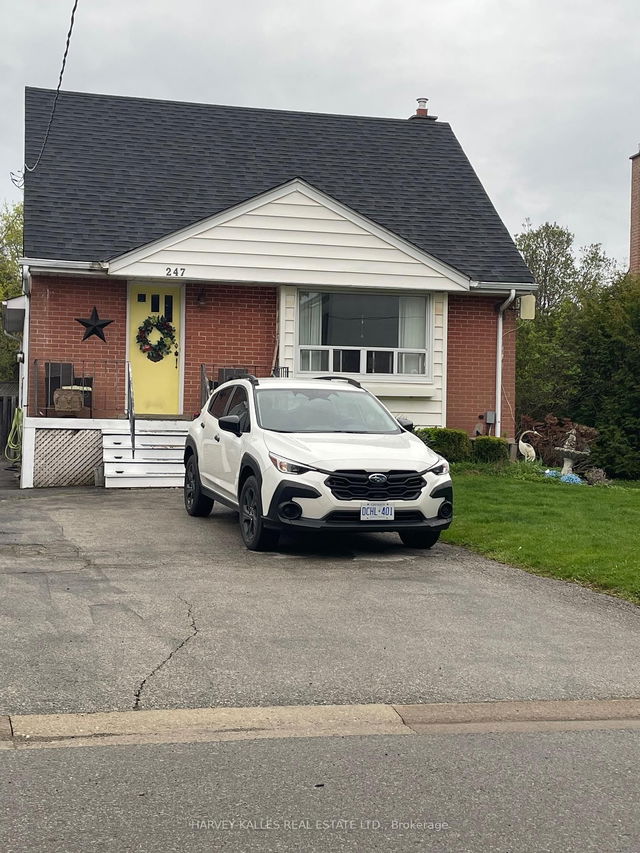 247 Jennings Crescent