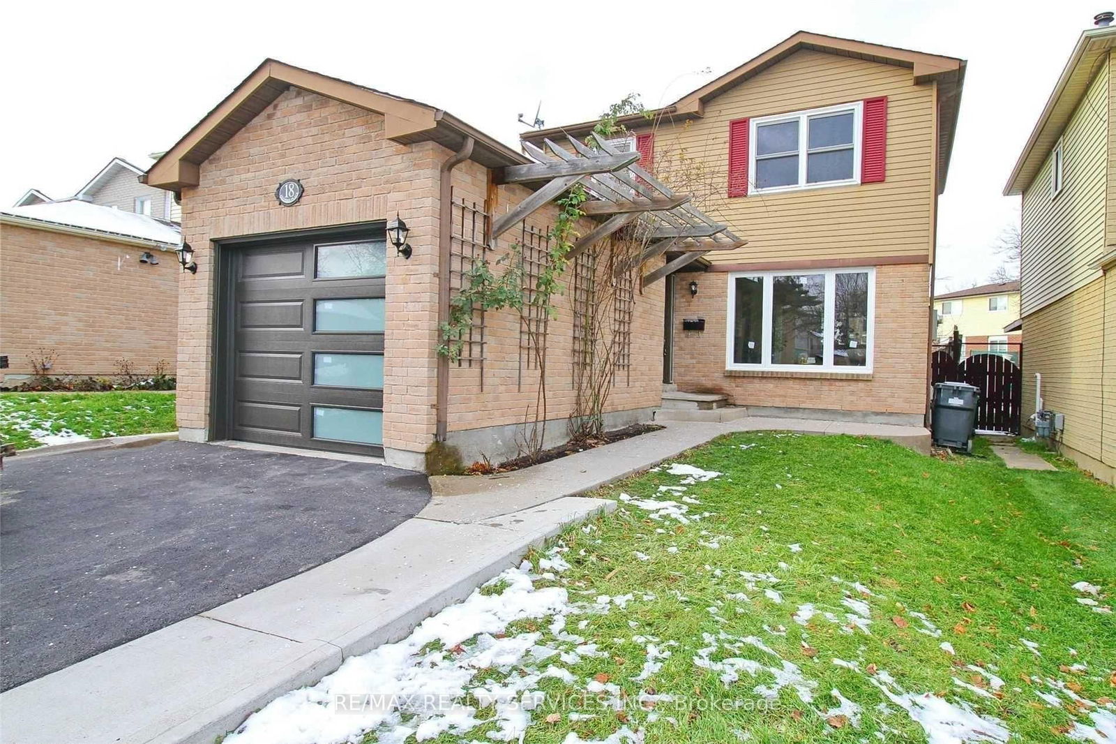 Detached House for lease at 18 Festoon Place, Brampton, Southgate, L6T 4R4 - MLS: W12121293