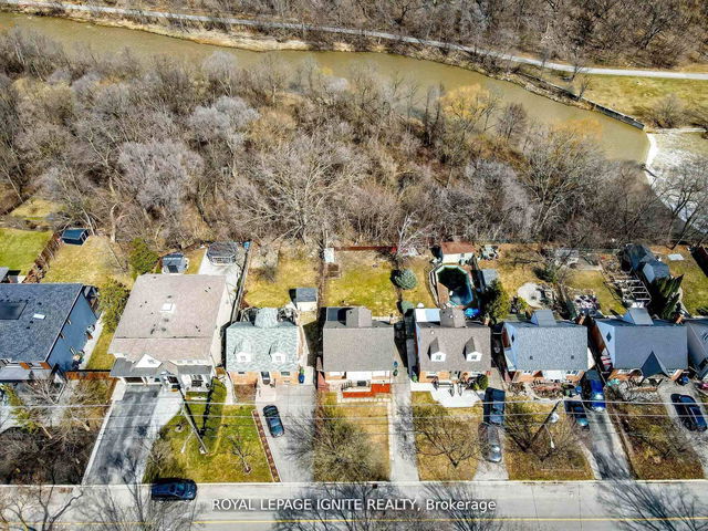 53 Riverview Heights