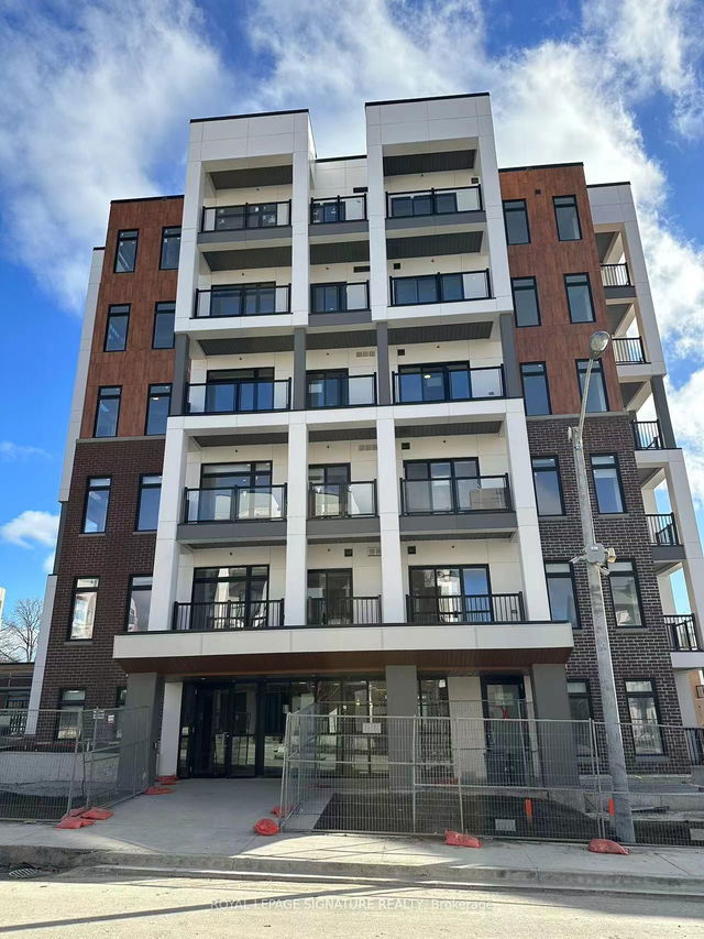 207 - 135 CANON JACKSON Drive