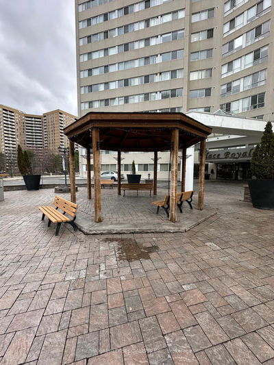 Unit 1602 — 3695 Kaneff Cres, Mississauga - Mississauga Valleys image-0-3