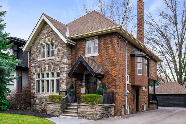 28 Thompson Avenue