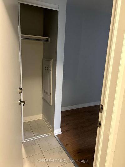 Unit 318 — 402 The East Mall Dr, Toronto - Islington-City Centre West image-0-2