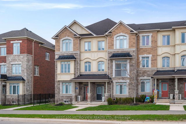 499 Dundas Street