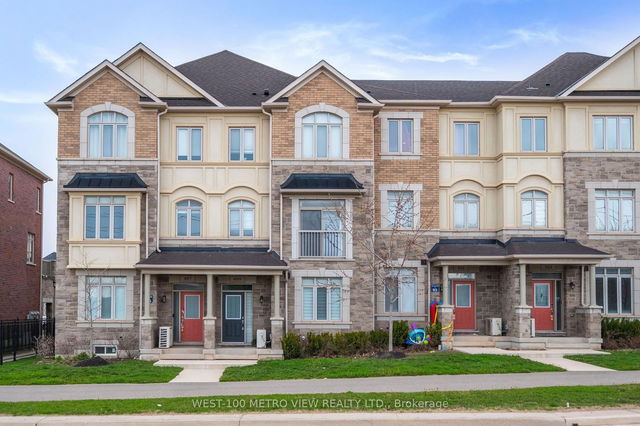 499 Dundas Street