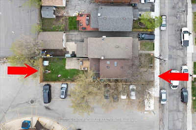11 Bowie Ave, Toronto - Briar Hill-Belgravia image-0-2