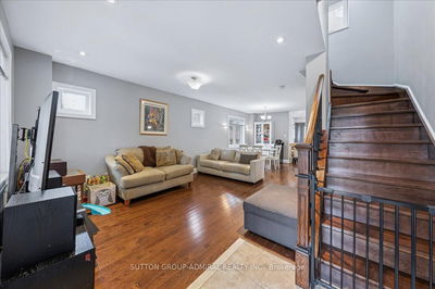 11 Bowie Ave, Toronto - Briar Hill-Belgravia image-0-4