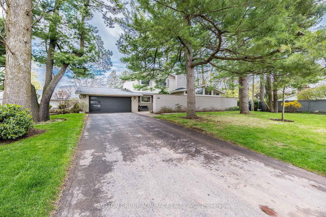 251 Linwood Crescent