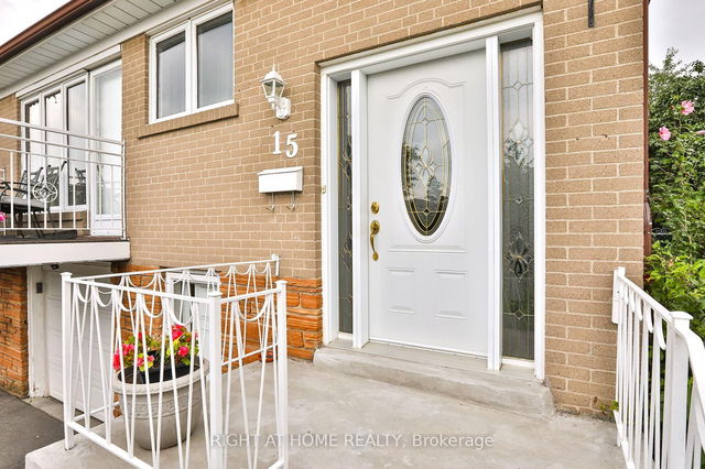 15 Tinton Crescent
