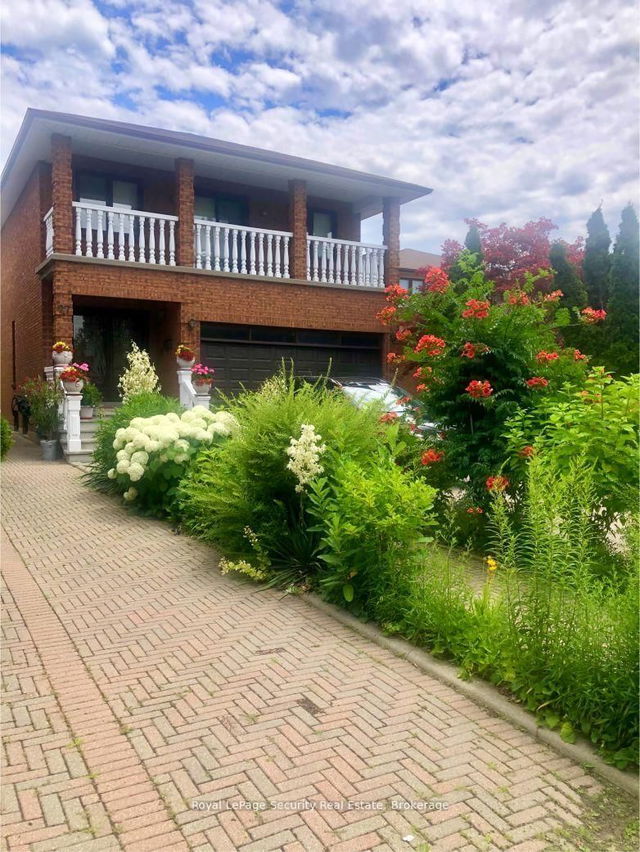 27 Mulholland Avenue