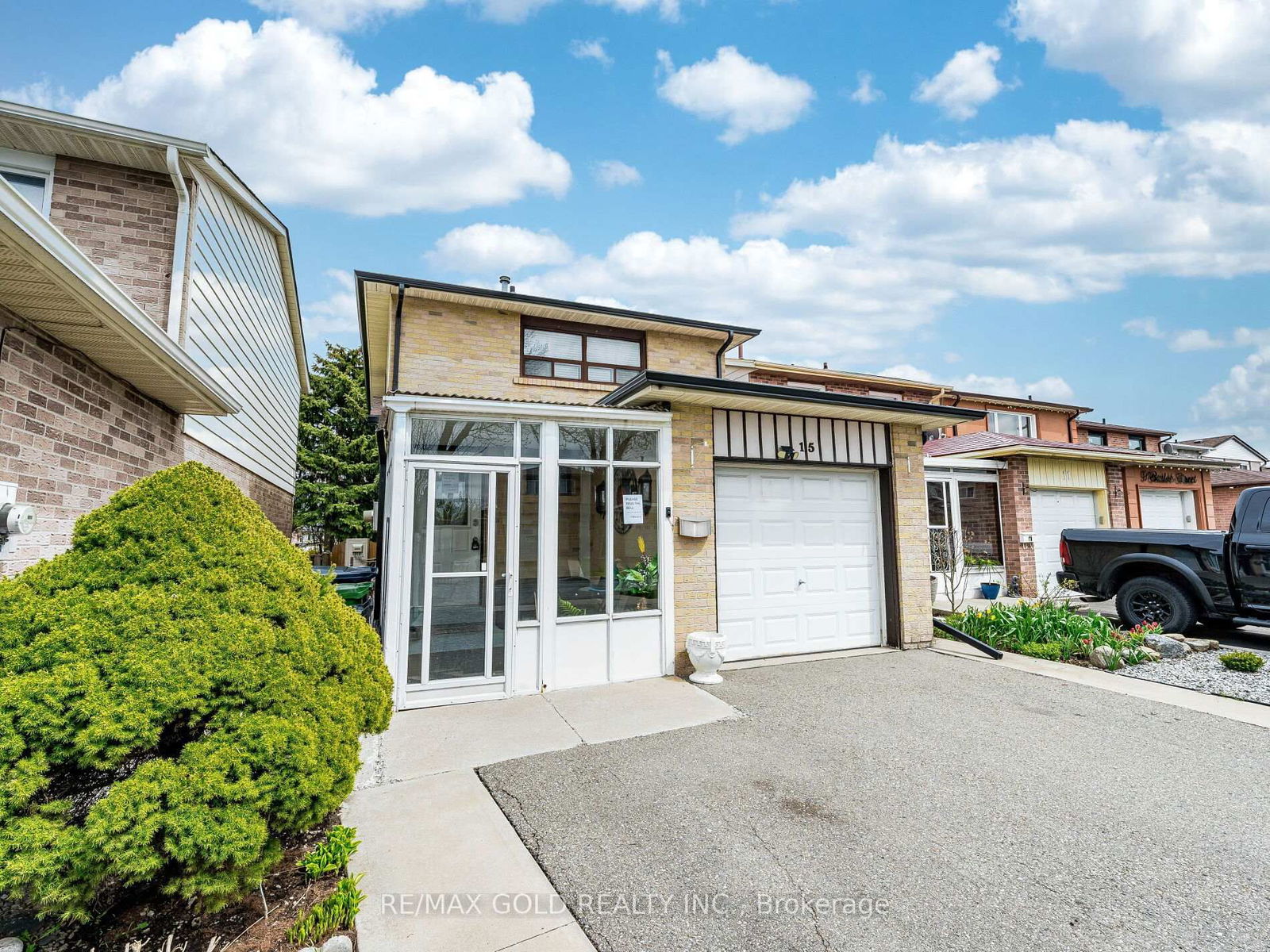 Detached House for sale at 15 Beulah Street, Toronto, Mount Olive-Silverstone-Jamestown, M9V 4S9 - MLS: W12122070