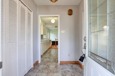 2202 Thorn Lodge Dr, Mississauga - Sheridan image-0-4