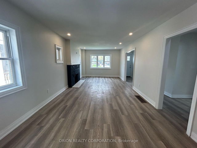Upper - 1016 Haig Boulevard