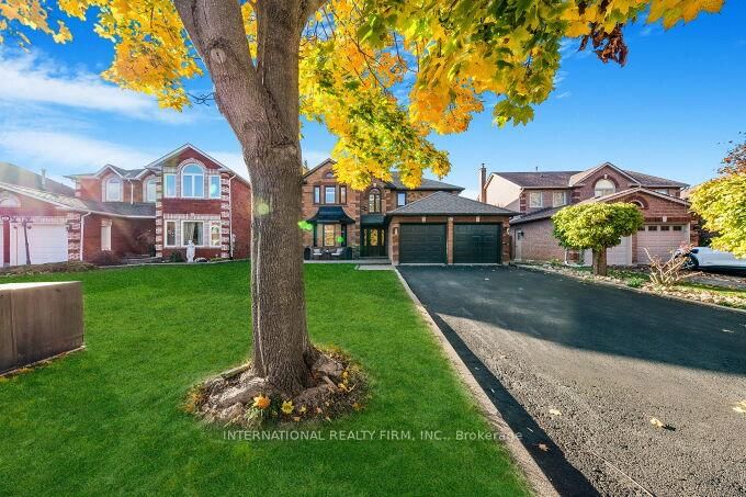 Detached House for sale at 52 Donaghedy Drive, Halton Hills, Georgetown, L7G 5H1 - MLS: W12122180