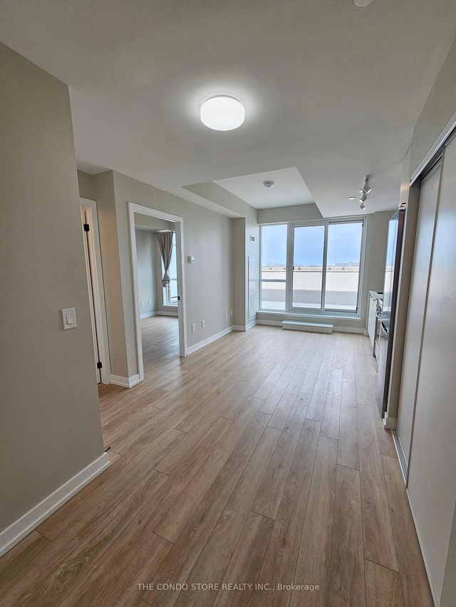 525 - 2300 St. Clair Avenue