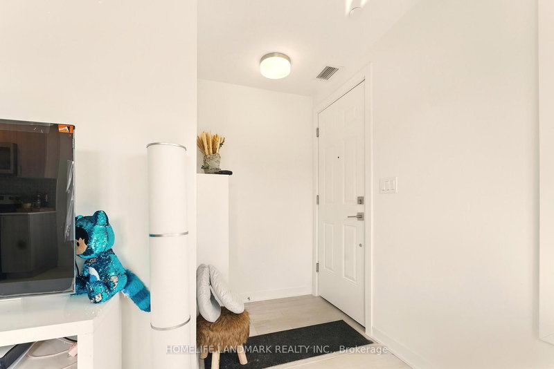 2 - 4015 Hickory Dr, Mississauga, L4W 1L1 | Image 3