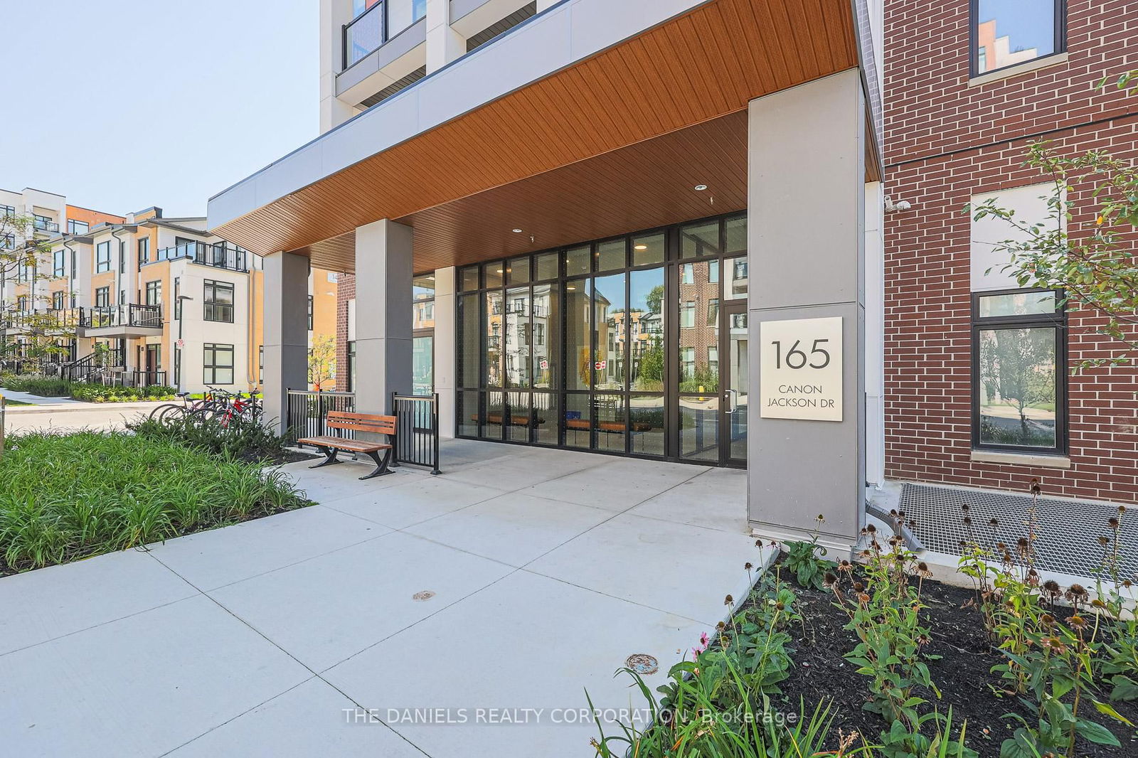 Condo for sale at 410-165 Canon Jackson Drive, Toronto, Beechborough-Greenbrook, M6M 0C4 - MLS: W12122460