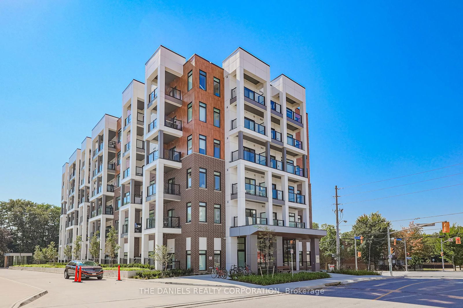 Condo for sale at 410-165 Canon Jackson Drive, Toronto, Beechborough-Greenbrook, M6M 0C4 - MLS: W12122460