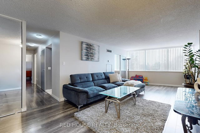 206 - 10 Markbrook Lane