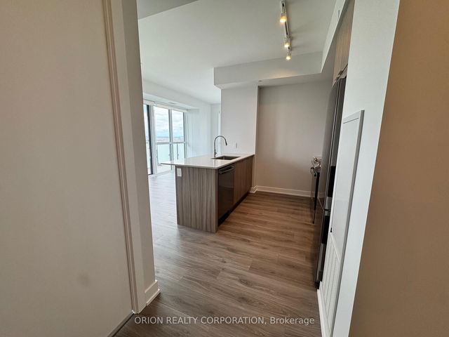 3508 - 430 Square one Drive