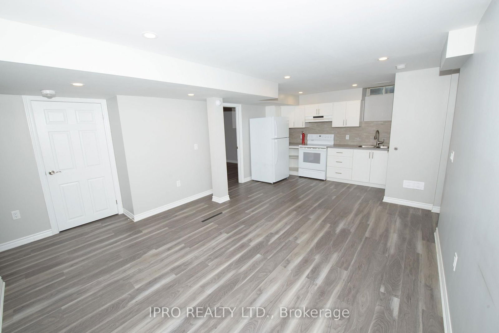 Detached House for lease at 70 Pebblestone Circle, Brampton, Brampton West, L6X 4M8 - MLS: W12122654