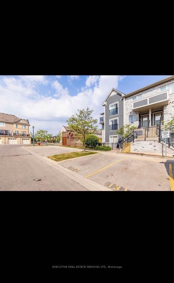 110 - 60 Fairwood Circle
