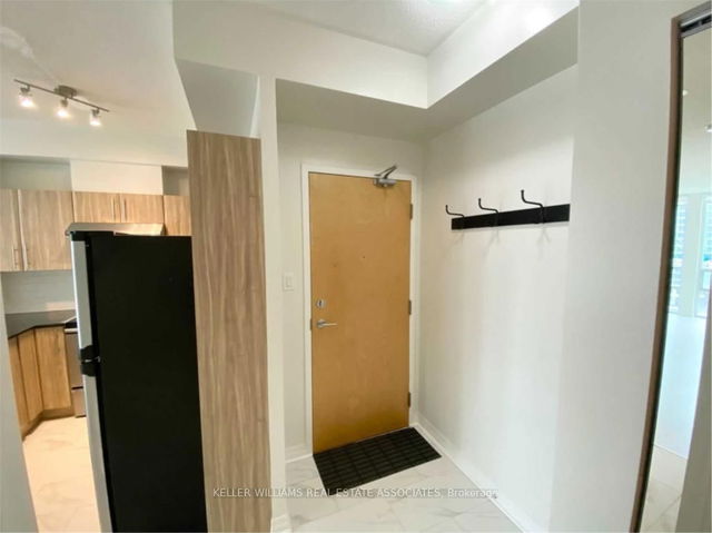 901 - 3515 Kariya Drive