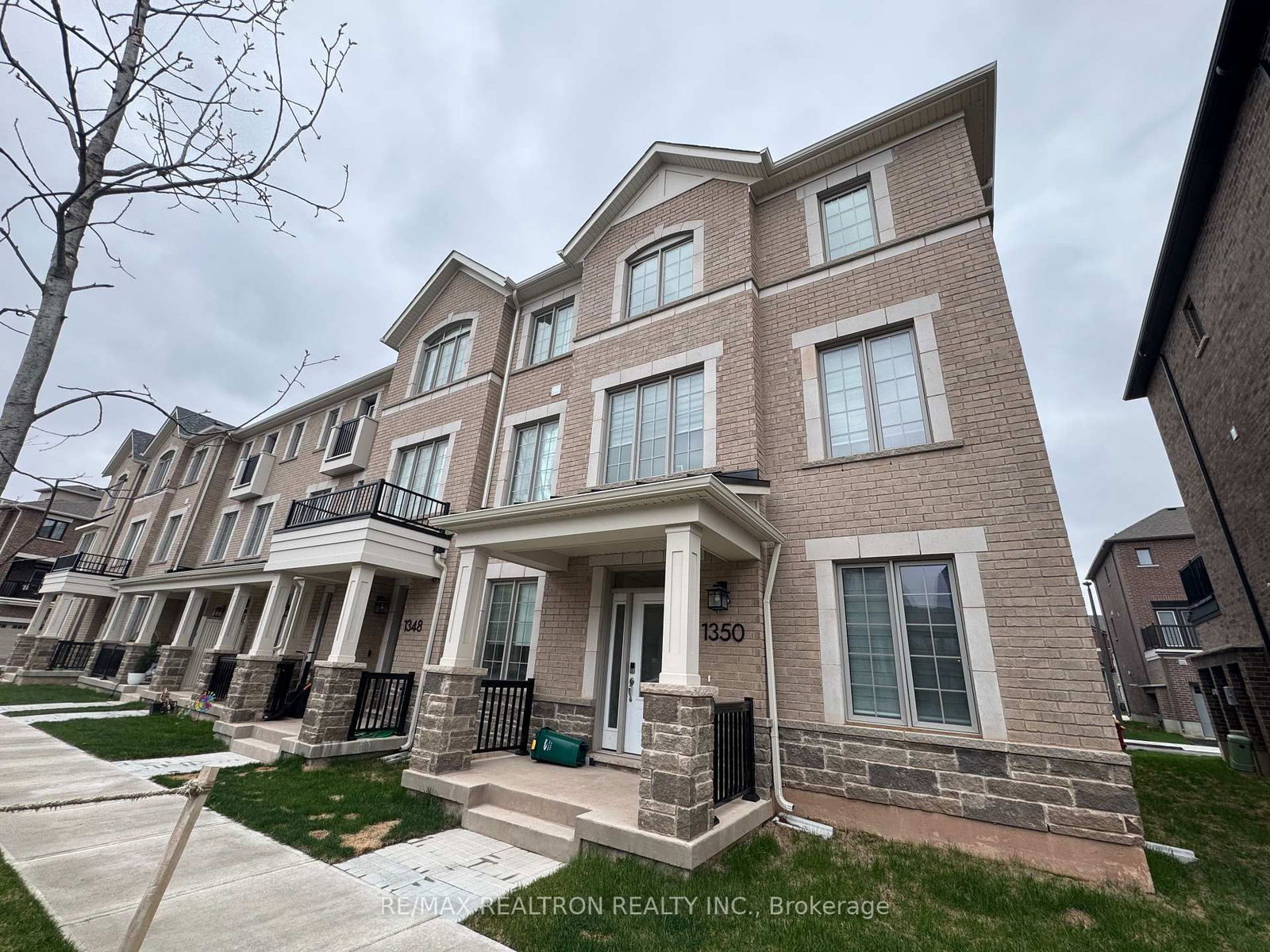 Townhouse for lease at 1350 Ripplewood Avenue, Oakville, NW Northwest, L6M 0K5 - MLS: W12122928
