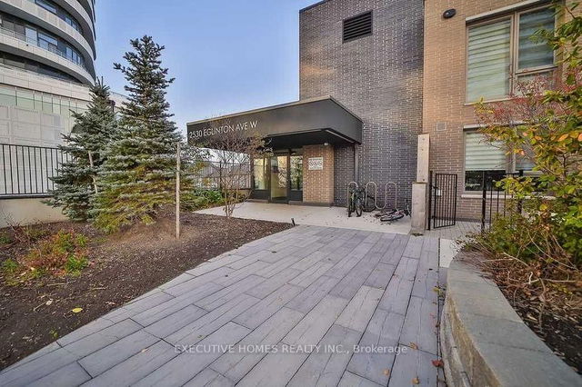 106 - 2530 Eglinton Avenue