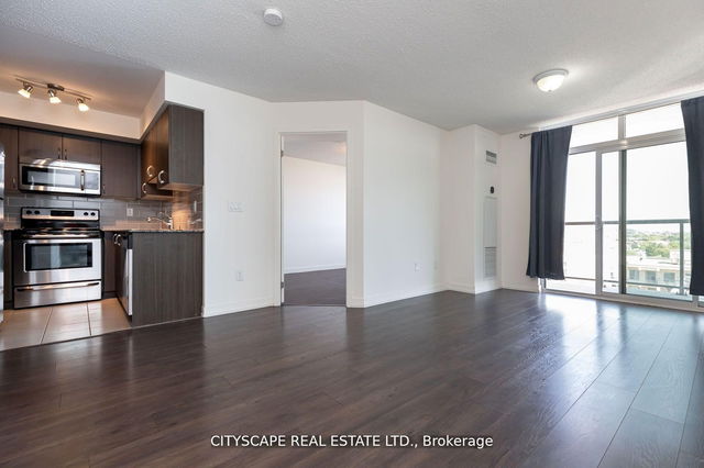 402 - 812 Lansdowne Avenue