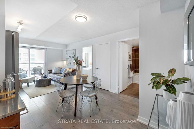 2112 - 1420 Dupont Street
