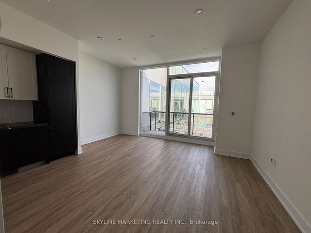 818 - 2450 Old Bronte Road
