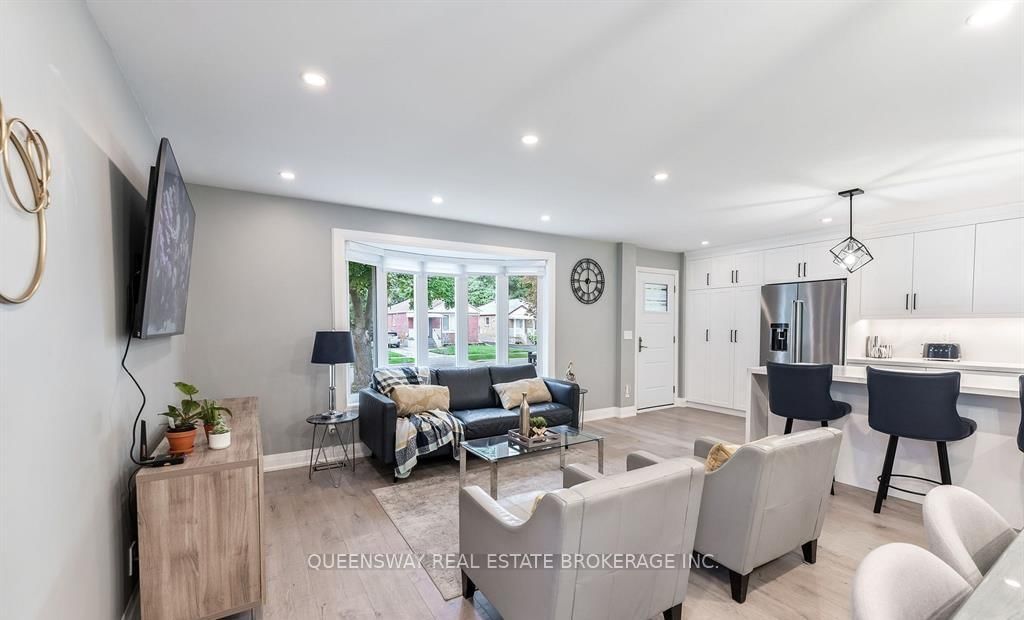 Detached House for lease at 27 Charleston Road, Toronto, Islington-City Centre West, M9B 4M6 - MLS: W12123057