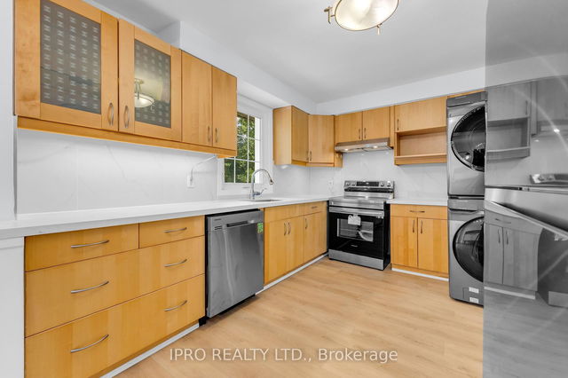 586 Pinegrove Road
