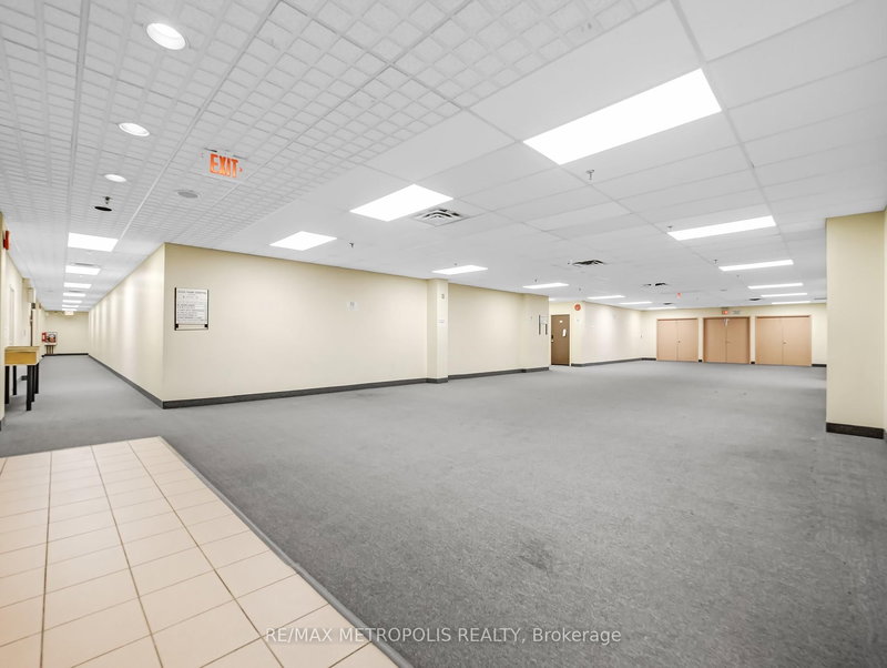 309 - 1550 South Gateway Rd, Mississauga, L4W 5G6 | Image 3