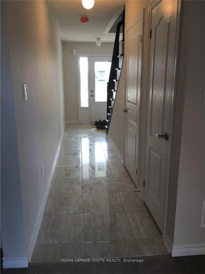 Unit 54 — 37 Aspen Hills Road — photo 2