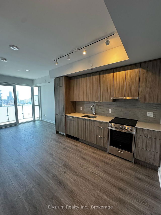 2802 - 430 Square One Drive