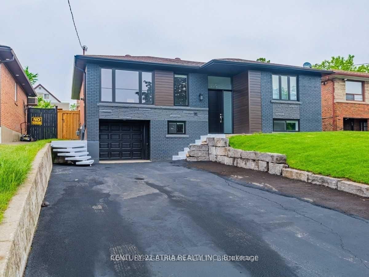 Detached House for lease at Lower-92 Beckett Avenue, Toronto, Rustic, M6L 2B4 - MLS: W12123365