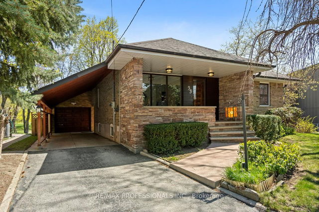 33 Heathrow Drive