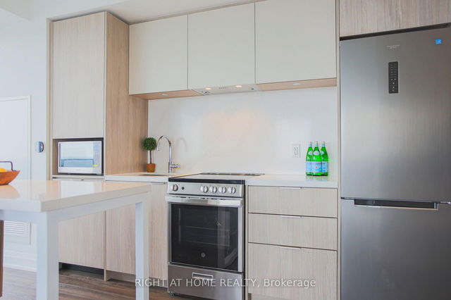 5002 - 70 Annie Craig Drive