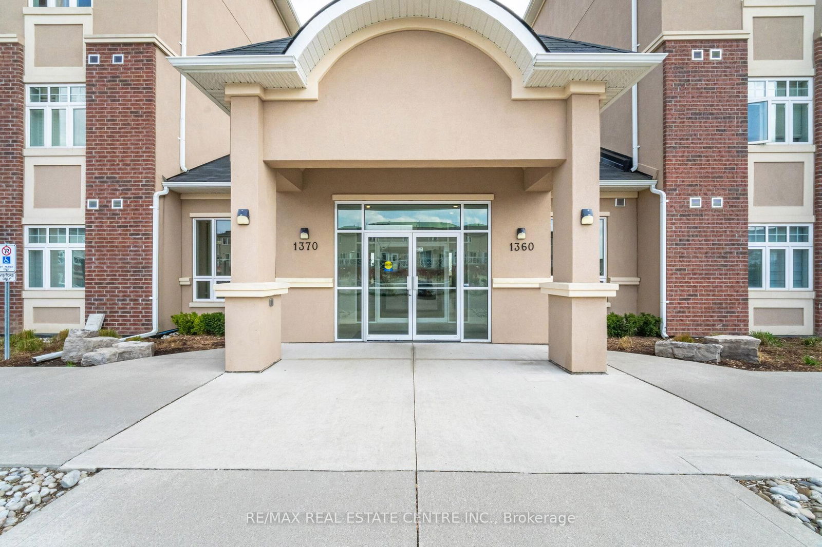 Condo for sale at 101-1370 Costigan Road, Milton, Clarke, L9T 0Y8 - MLS: W12123603