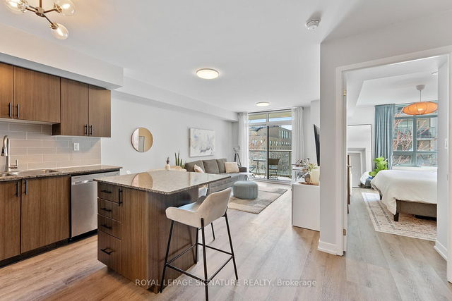 410 - 816 Lansdowne Avenue