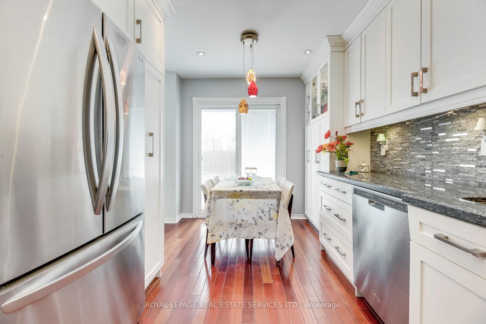 Listing Image 15