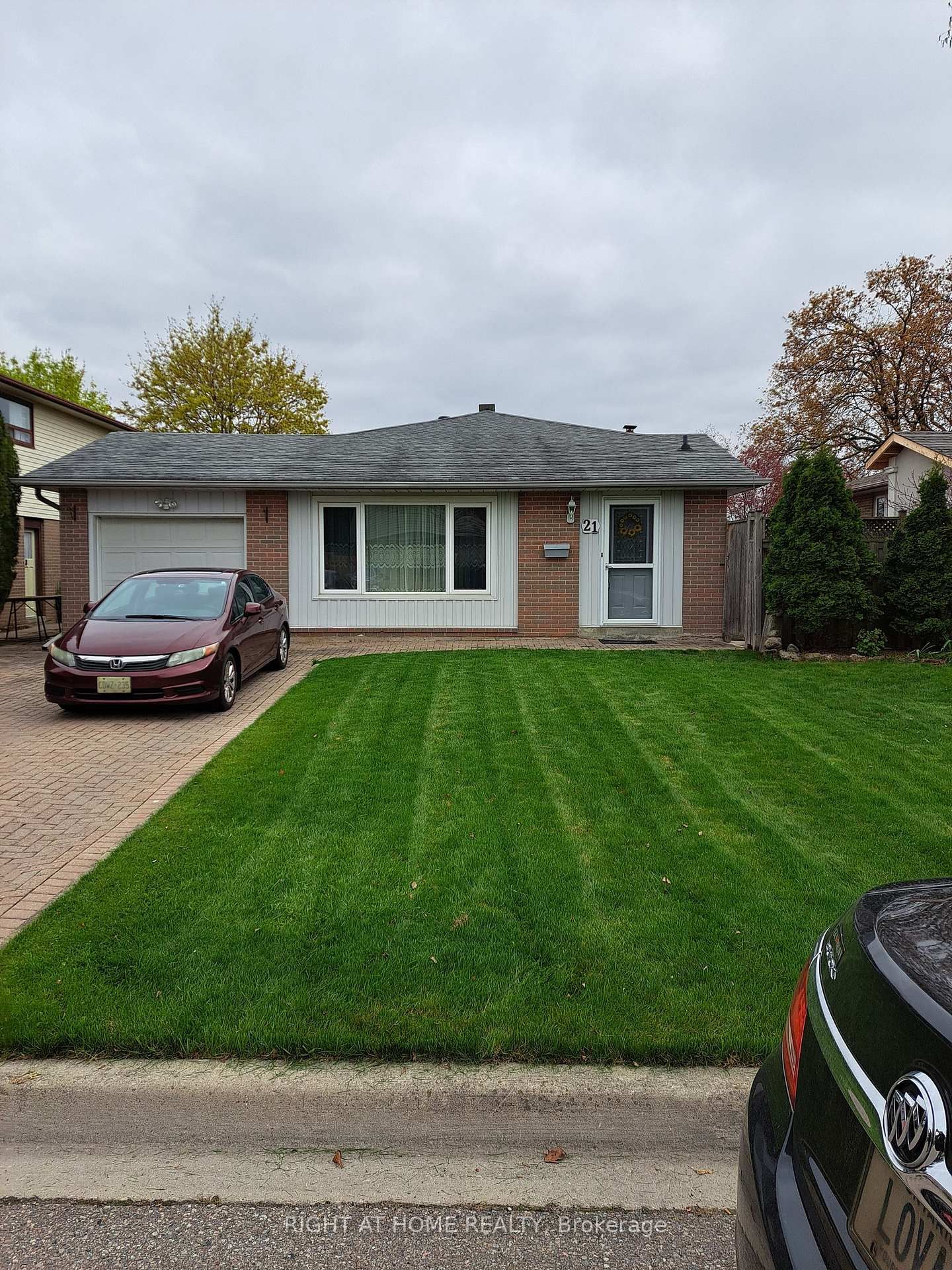 Detached House for sale at 21 Willis Drive, Brampton, Brampton East, L6W 1A8 - MLS: W12123976