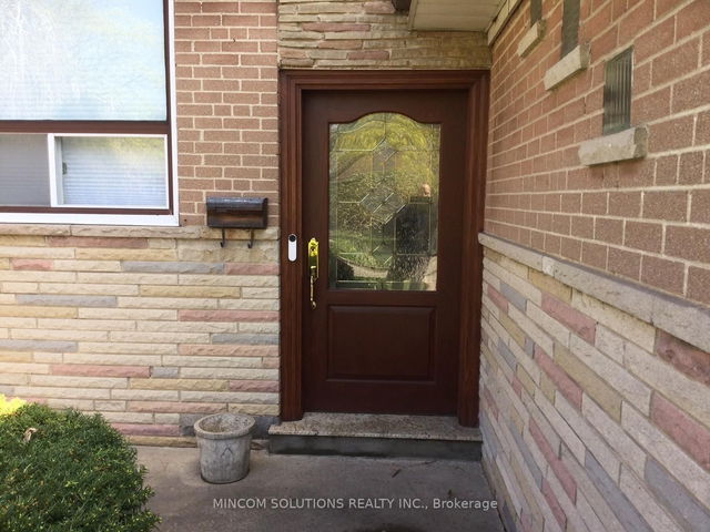 167 Kingsview Boulevard