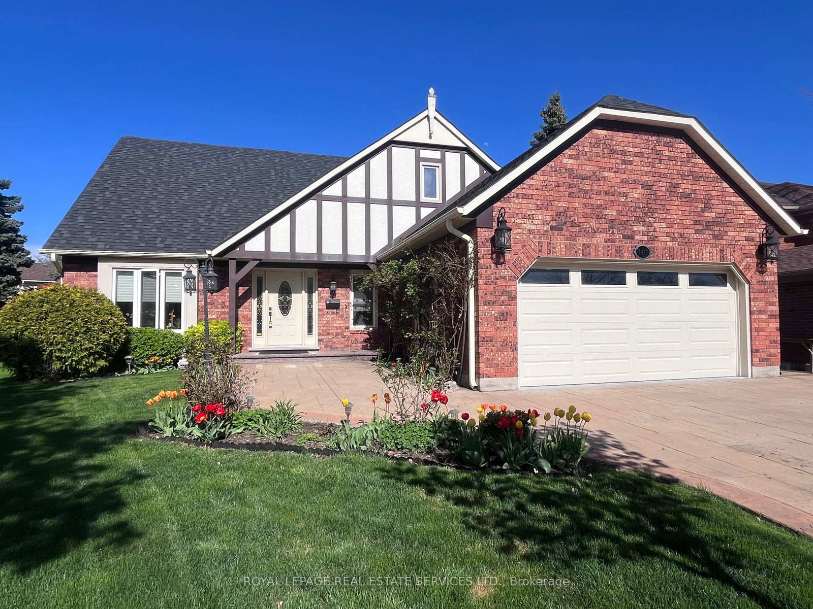Detached House for lease at UPPER-1417 Thistledown Road, Oakville, Glen Abbey, L6M 1Y4 - MLS: W12124137