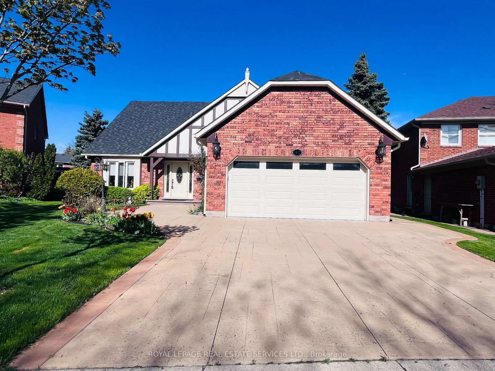 Detached House for lease at UPPER-1417 Thistledown Road, Oakville, Glen Abbey, L6M 1Y4 - MLS: W12124137