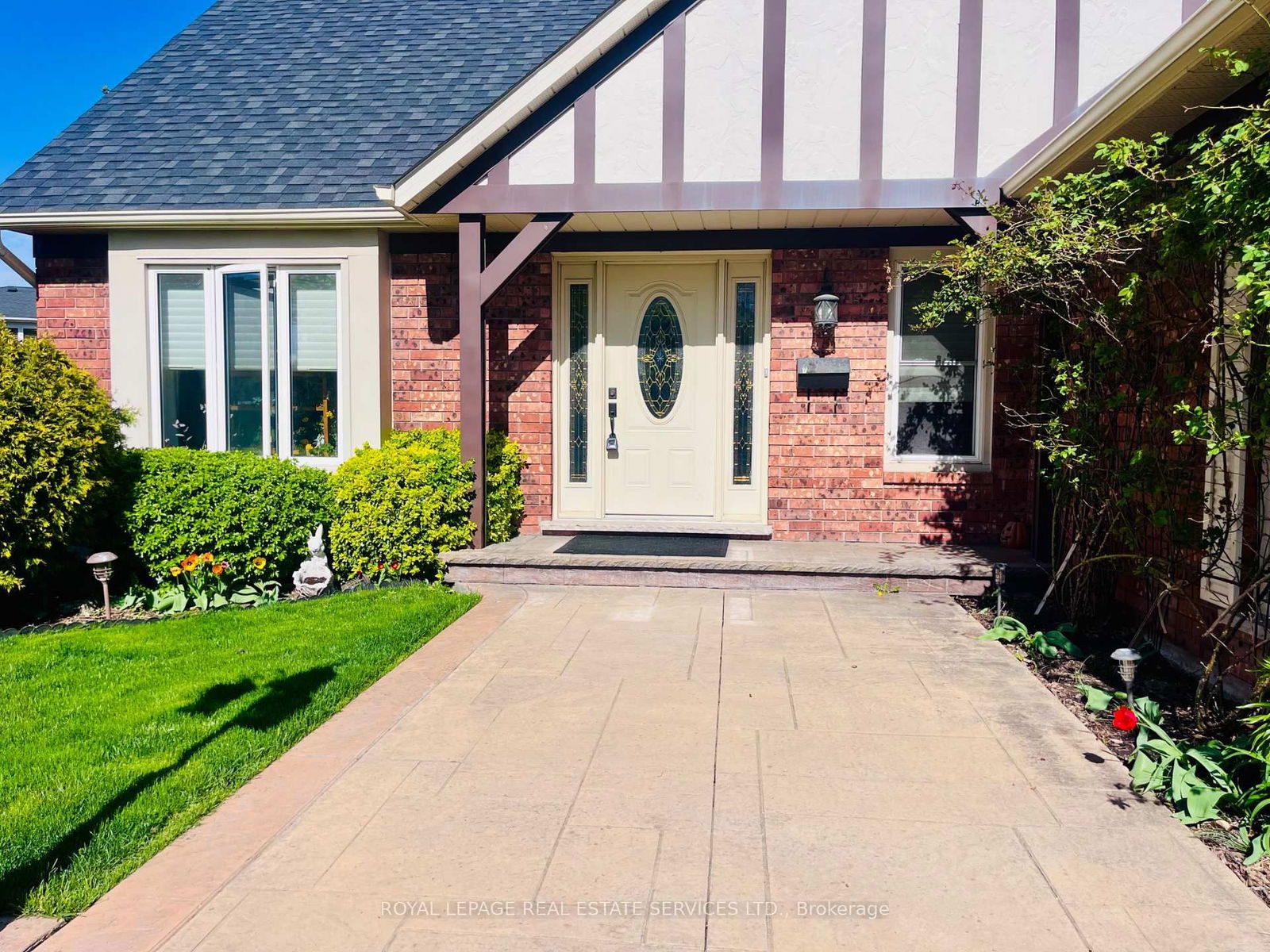 Detached House for lease at UPPER-1417 Thistledown Road, Oakville, Glen Abbey, L6M 1Y4 - MLS: W12124137