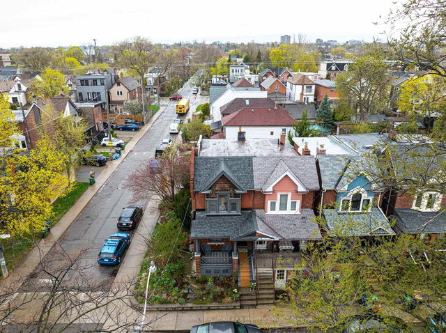 18 Fernbank Avenue